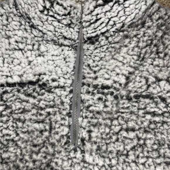 Altar’d State Women's Jacket 1/4 Zip Fuzzy Charcoal Sherpa Pullover Size Small - Picture 3 of 4